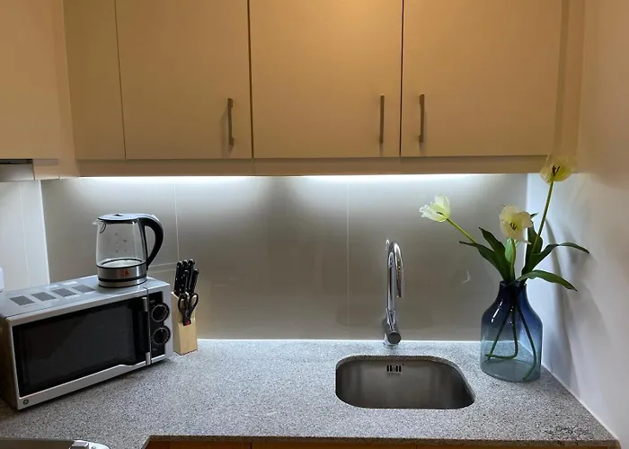 Cozy 1 Bedroom In Uptown Bgc