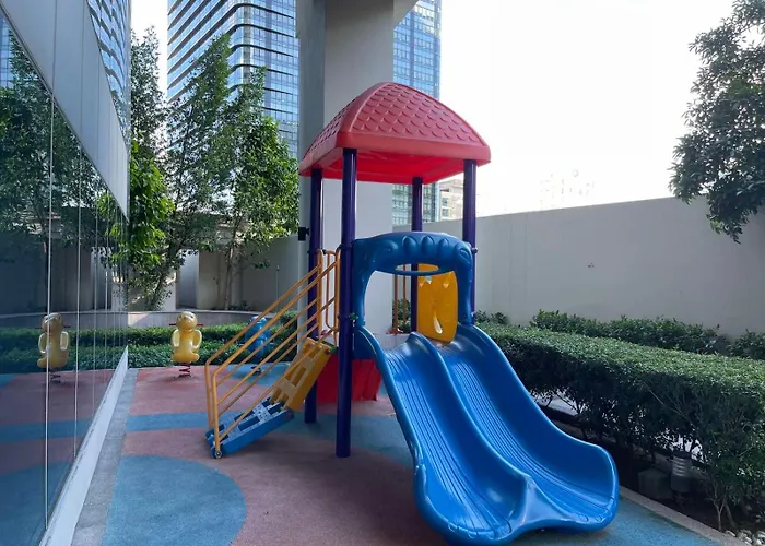 Apartment Cozy 1 Bedroom In Uptown Bgc