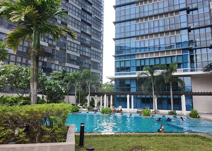 Apartment Cozy 1 Bedroom In Uptown Bgc