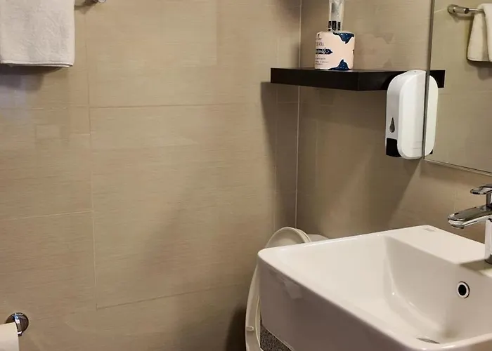Cozy 1 Bedroom In Uptown Bgc *